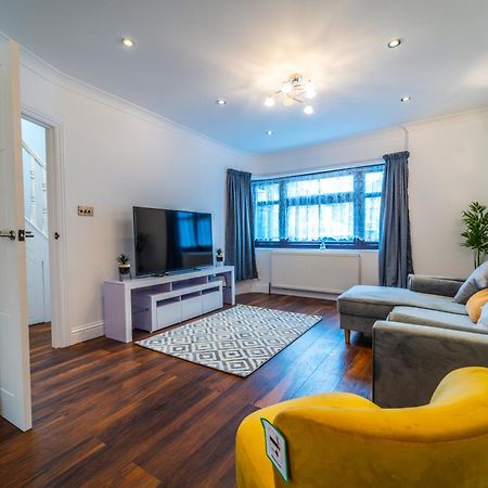 Modern Spacious 4 Bed Hayes Home With Free Parking Eksteriør billede