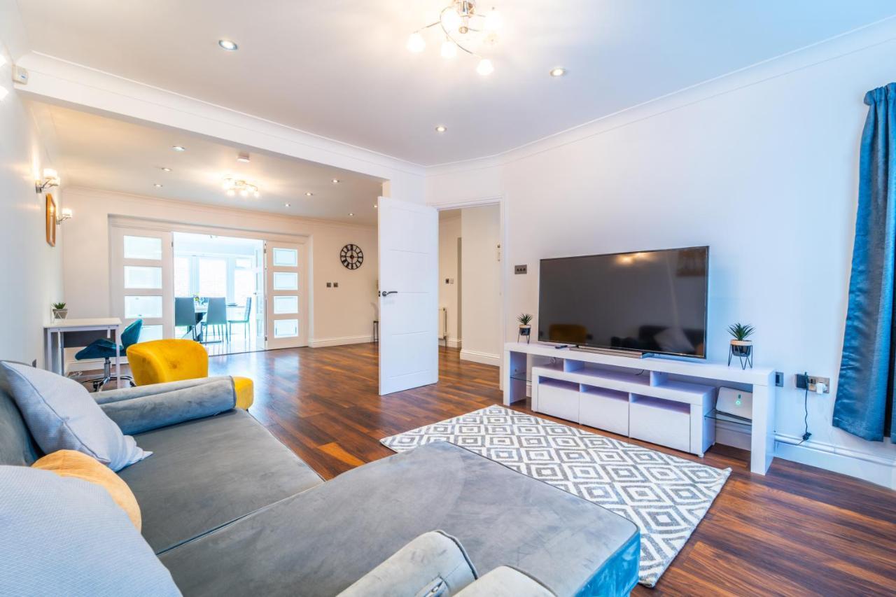 Modern Spacious 4 Bed Hayes Home With Free Parking Eksteriør billede